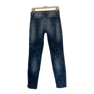 Levi’s Straight Leg Jean - 7
